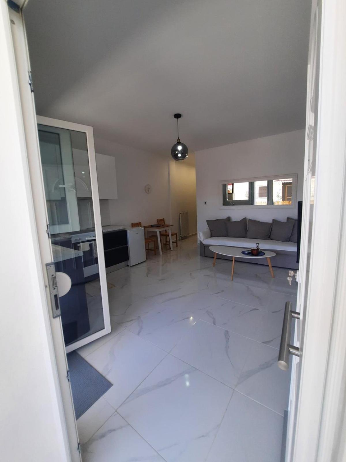 House B Diavata, Thessaloniki Apartment Bagian luar foto