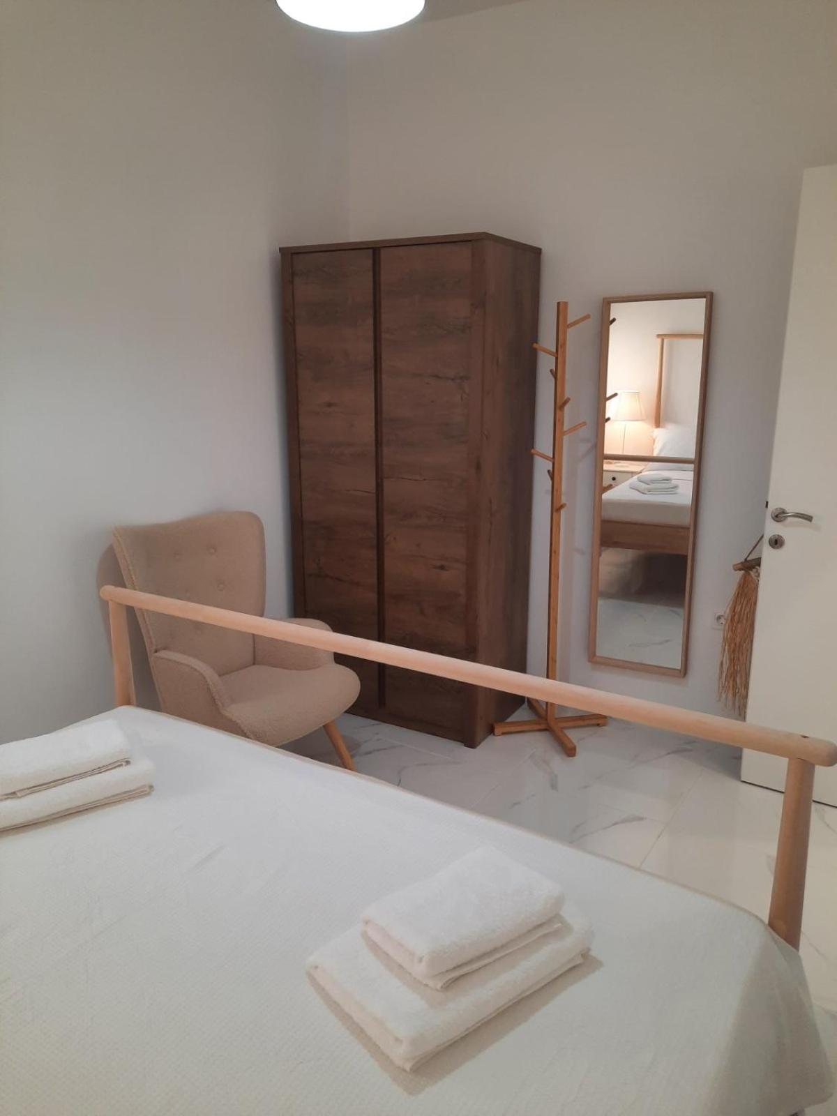 House B Diavata, Thessaloniki Apartment Bagian luar foto