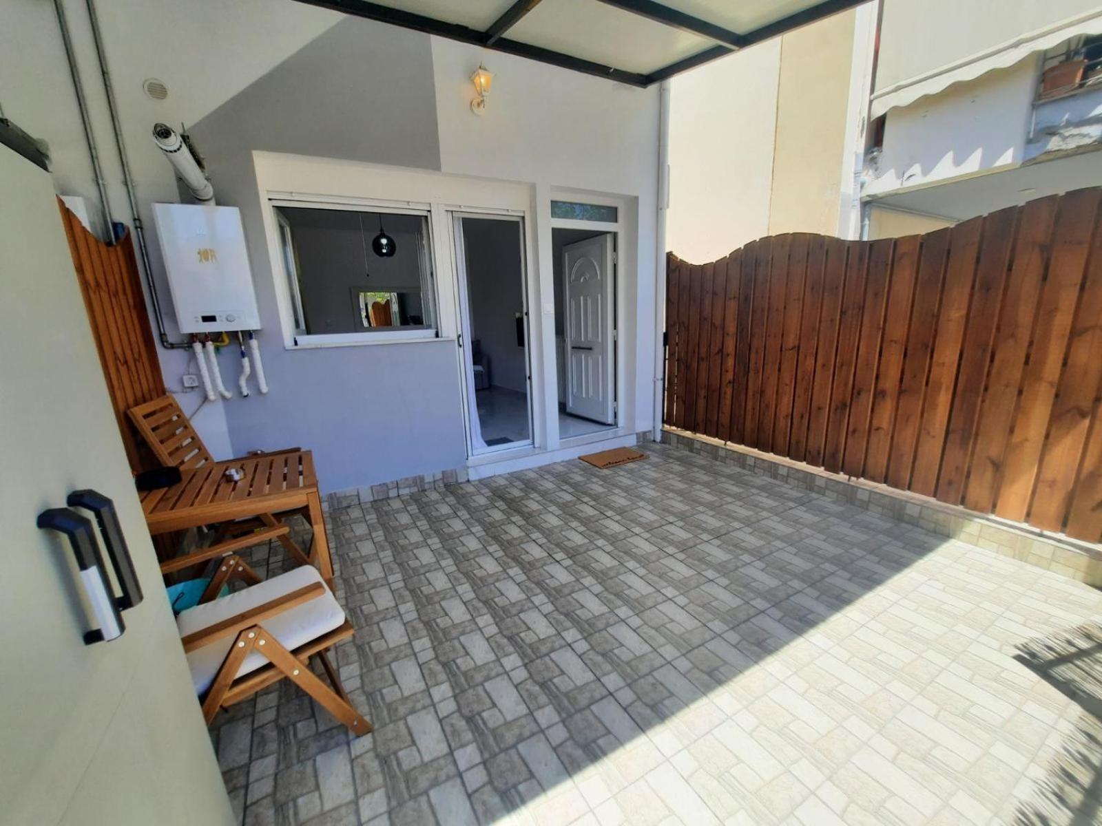 House B Diavata, Thessaloniki Apartment Bagian luar foto